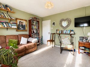 Sitting room- click for photo gallery